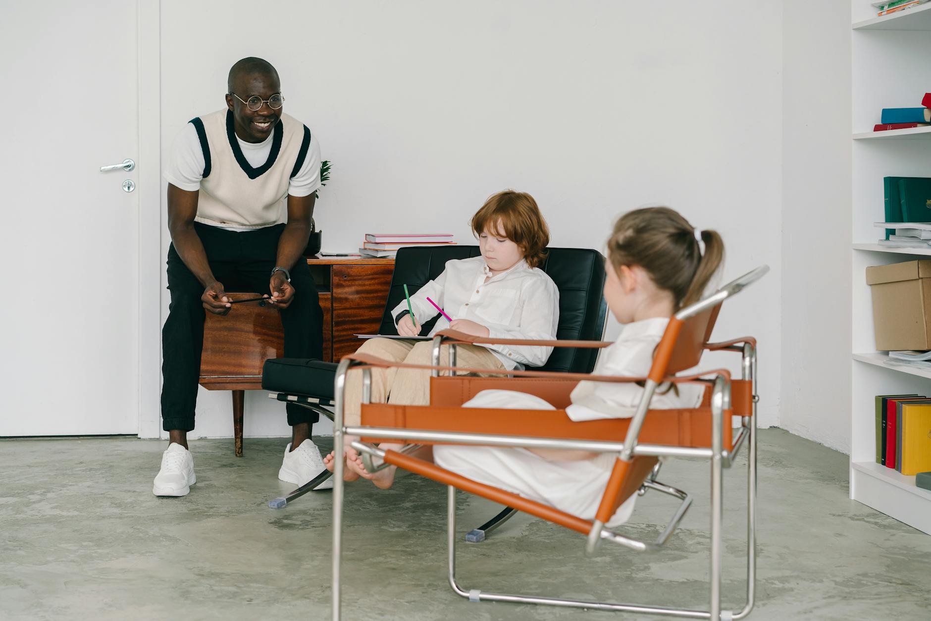 Photo by Mikhail Nilov on Pexels — child wont listen unless I yell