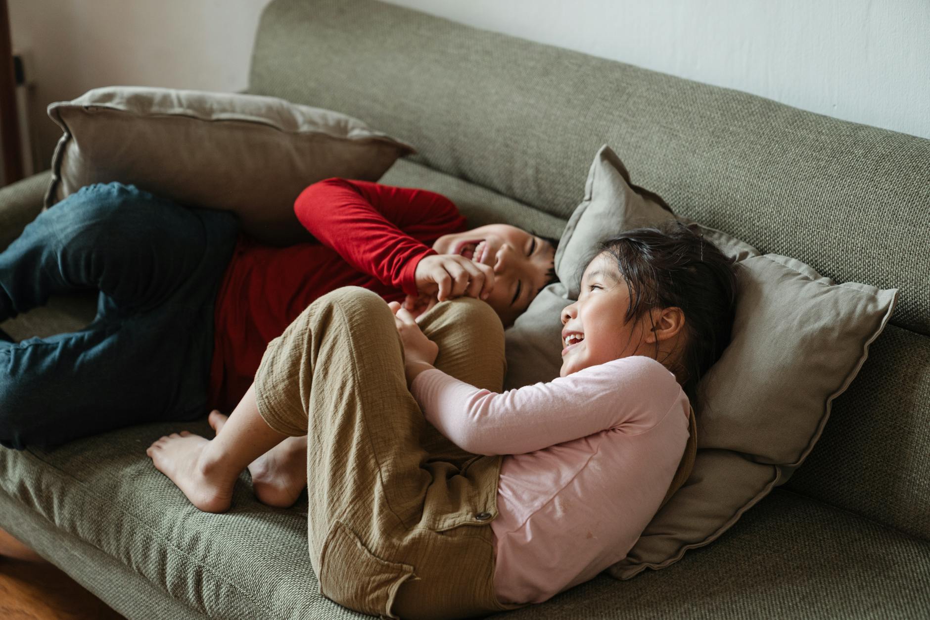 sibling fighting constantly — Photo by Ketut Subiyanto on Pexels