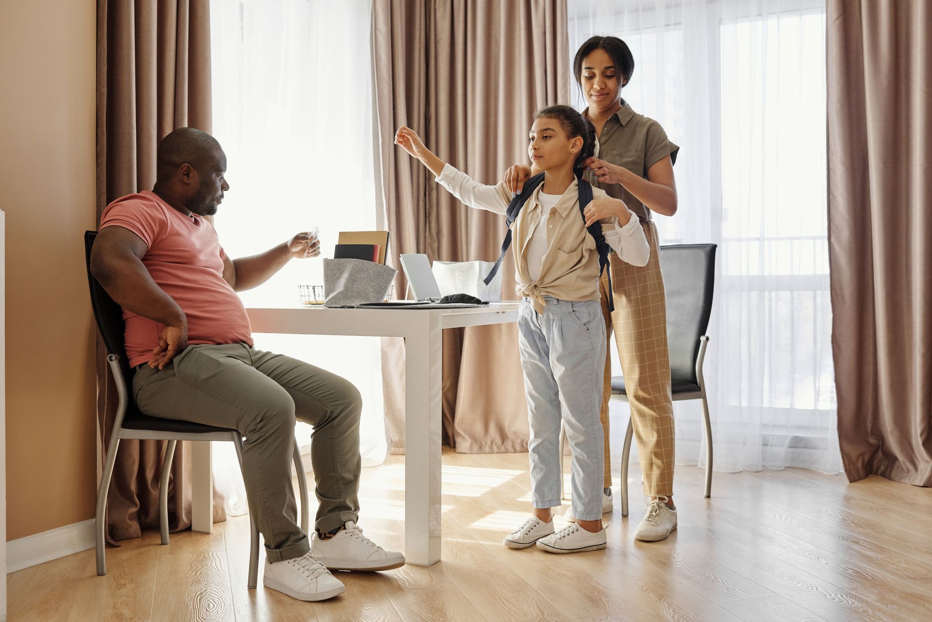 Photo by August de Richelieu on Pexels — back to school routine